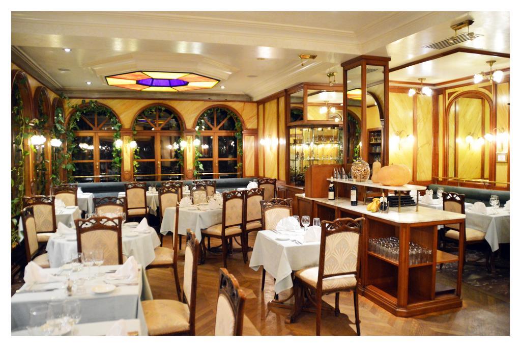 Hotel Du Roy Буйон Екстериор снимка