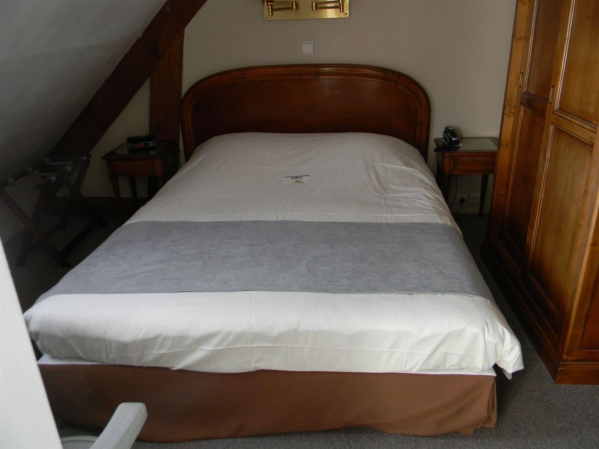 Hotel Du Roy Буйон Екстериор снимка